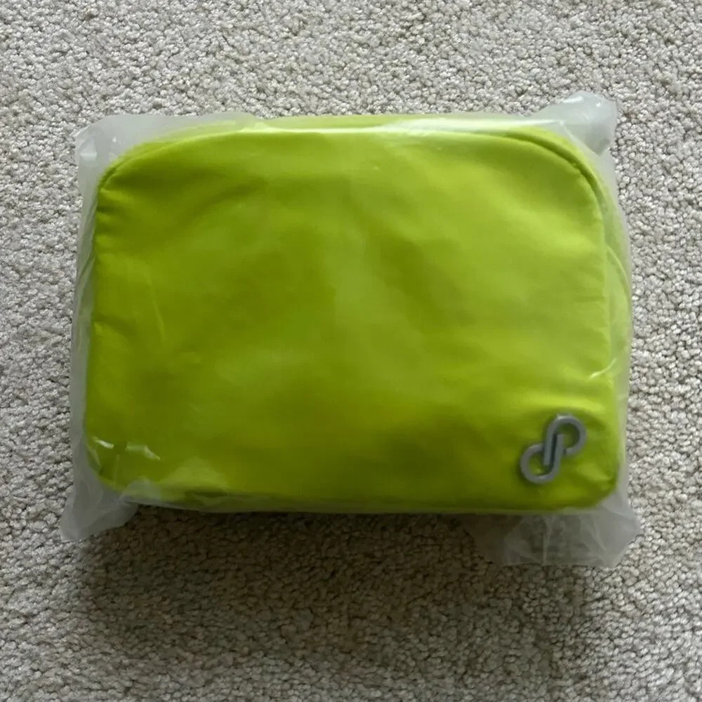 Poshmark Swag Lime Green Belt Bag - BRAND NEW - Picture 5 of 5
